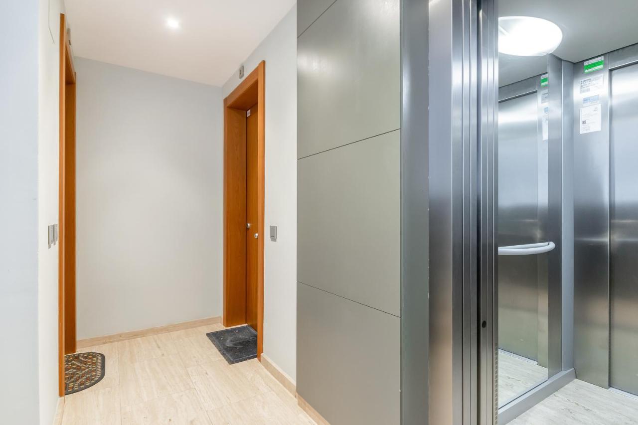 Sant Sebastia Moderno Apartamento A 100 Metros De La Playa Sitges Exterior foto